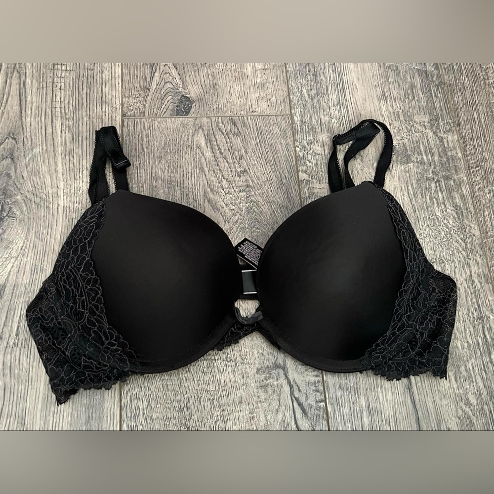 Victoria's Secret Black Lace Bra with Underwire and Adjustable Straps
